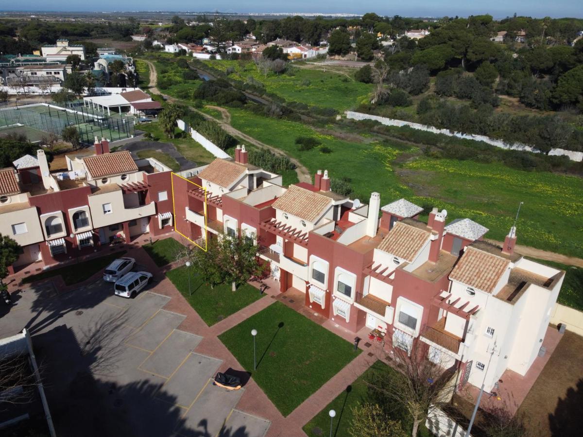 Villa Casa Piscina Playa Barrosa Delfin 6 Chiclana de la Frontera Exterior foto