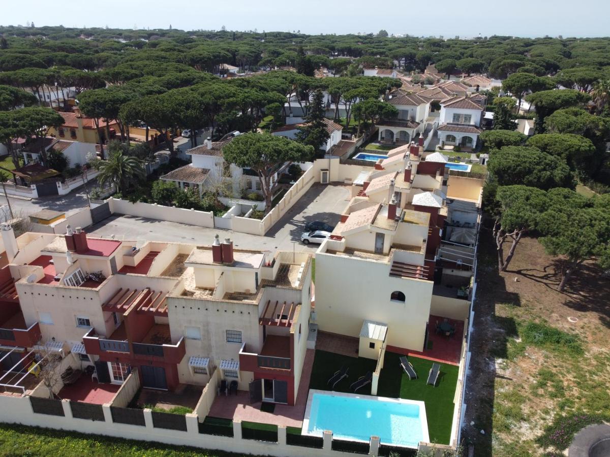 Villa Casa Piscina Playa Barrosa Delfin 6 Chiclana de la Frontera Exterior foto